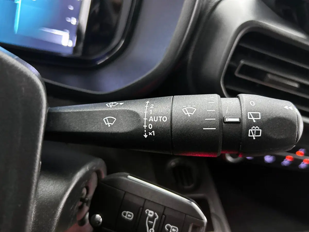 1.5 BlueHDi 130pk L2 Automaat Apple Carplay/ Android Auto Navigatie Trekhaak Airco Camera Cruise Control Parkeersensoren V+A DAB