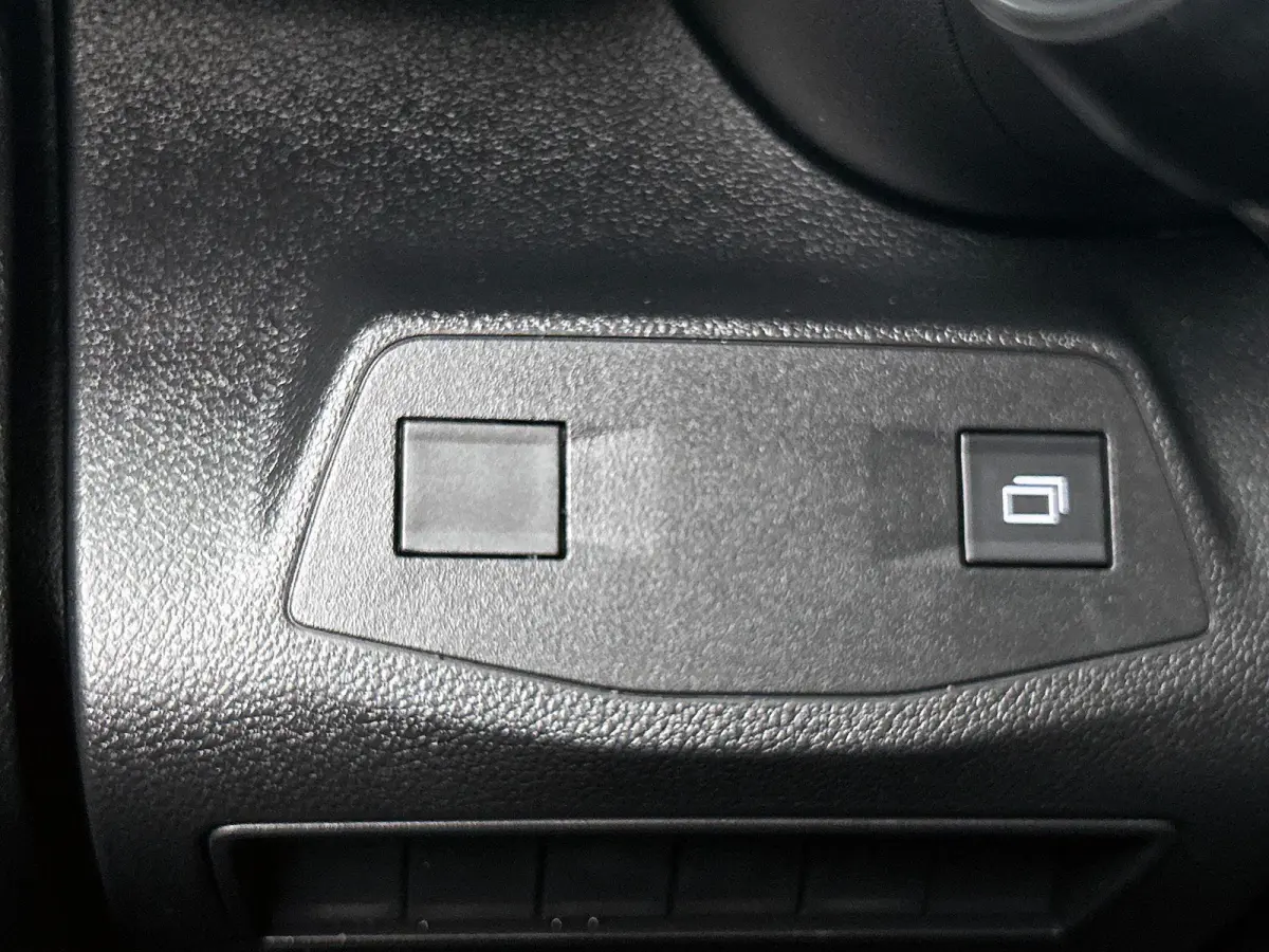 1.5 BlueHDi 130pk L2 Automaat Apple Carplay/ Android Auto Navigatie Trekhaak Airco Camera Cruise Control Parkeersensoren V+A DAB