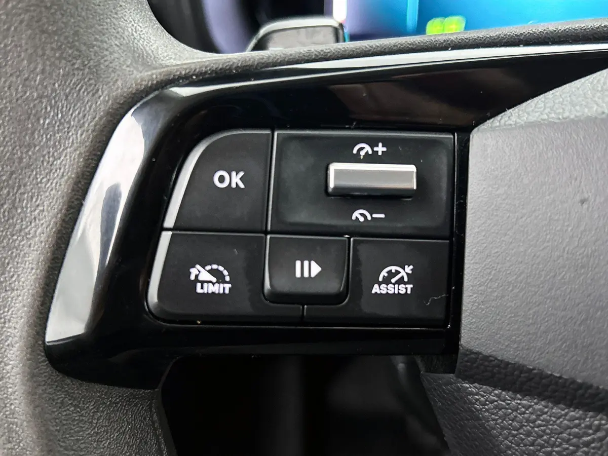 1.5 BlueHDi 130pk L2 Automaat Apple Carplay/ Android Auto Navigatie Trekhaak Airco Camera Cruise Control Parkeersensoren V+A DAB