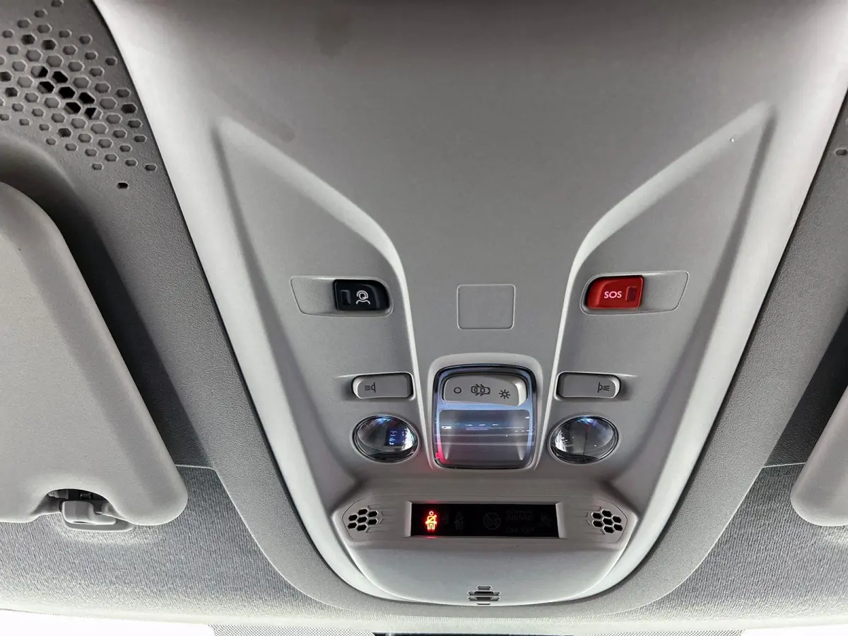 1.5 BlueHDi 130pk L2 Automaat Apple Carplay/ Android Auto Navigatie Trekhaak Airco Camera Cruise Control Parkeersensoren V+A DAB