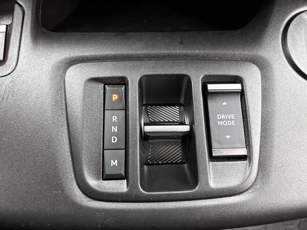 1.5 BlueHDi 130pk L2 Automaat Apple Carplay/ Android Auto Navigatie Trekhaak Airco Camera Cruise Control Parkeersensoren V+A DAB