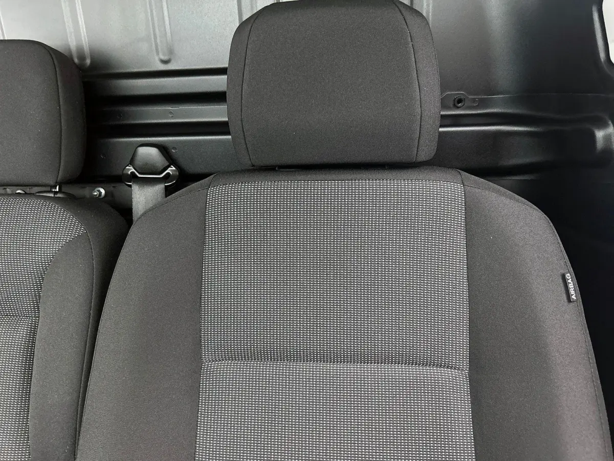1.5 BlueHDi 130pk L2 Automaat Apple Carplay/ Android Auto Navigatie Trekhaak Airco Camera Cruise Control Parkeersensoren V+A DAB