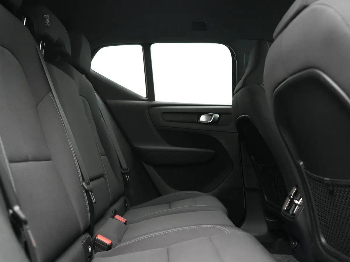 Plus 70 kWh 231pk Dealer O.H | Trekhaak Af Fabriek | Warmtepomp | Adaptive Cruise | Camera | Sportstoelen & Stuur Verwarmd | Google Assistent | Pilot Assist | Apple Carplay | Virutal Cockpit