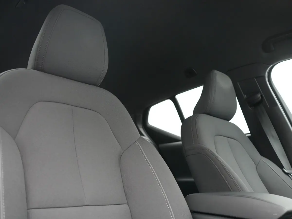 Plus 70 kWh 231pk Dealer O.H | Trekhaak Af Fabriek | Warmtepomp | Adaptive Cruise | Camera | Sportstoelen & Stuur Verwarmd | Google Assistent | Pilot Assist | Apple Carplay | Virutal Cockpit