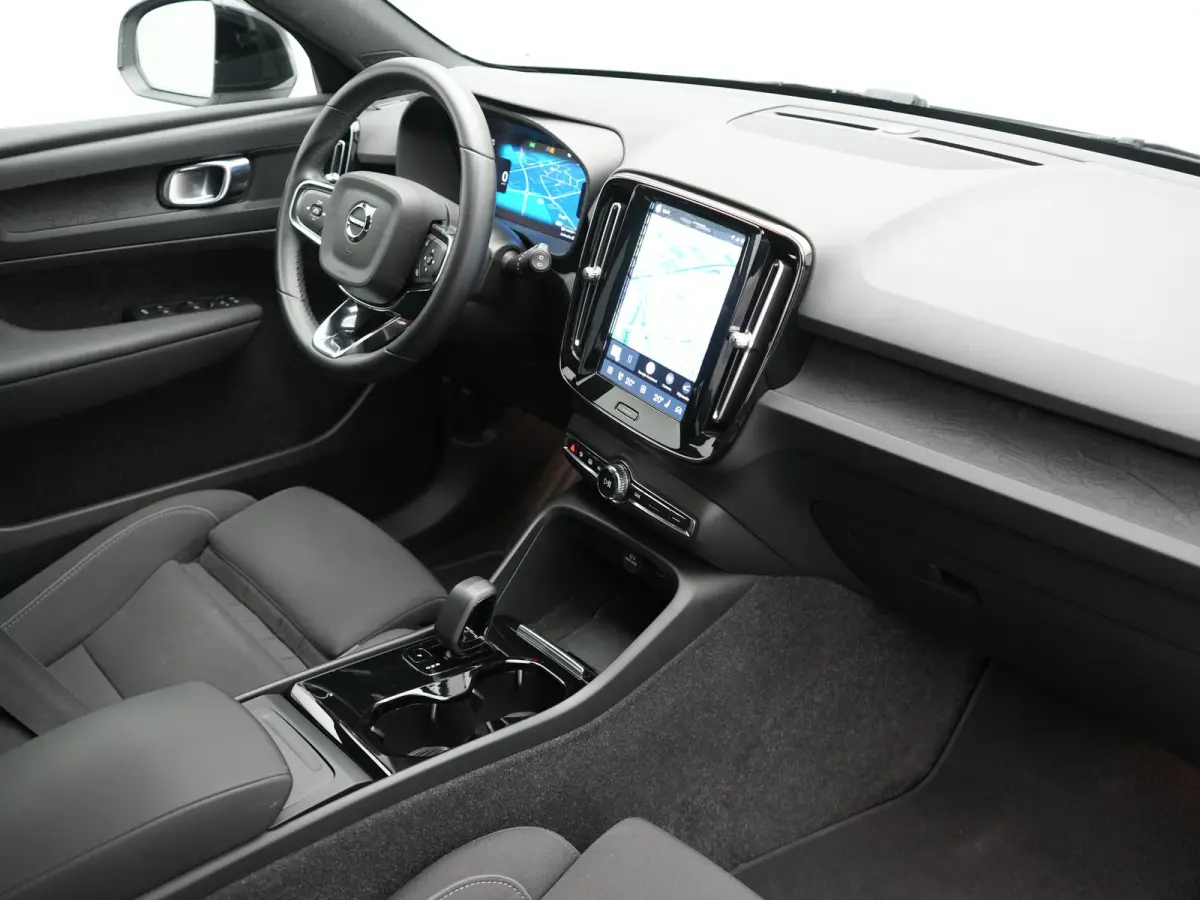 Plus 70 kWh 231pk Dealer O.H | Trekhaak Af Fabriek | Warmtepomp | Adaptive Cruise | Camera | Sportstoelen & Stuur Verwarmd | Google Assistent | Pilot Assist | Apple Carplay | Virutal Cockpit