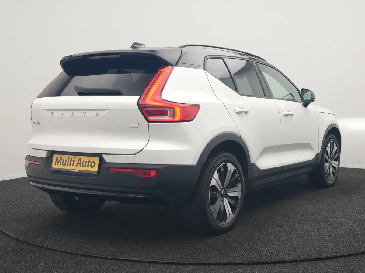 Plus 70 kWh 231pk Dealer O.H | Trekhaak Af Fabriek | Warmtepomp | Adaptive Cruise | Camera | Sportstoelen & Stuur Verwarmd | Google Assistent | Pilot Assist | Apple Carplay | Virutal Cockpit
