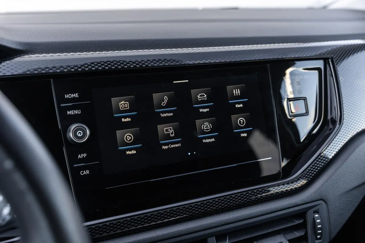 1.0 TSI 115pk Life Edition | App Connect | Achteruitrijcamera | Stoelverwarming