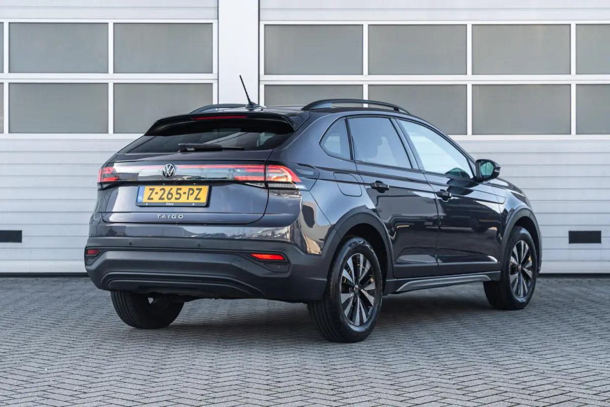 1.0 TSI 115pk Life Edition | App Connect | Achteruitrijcamera | Stoelverwarming