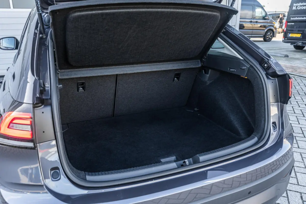 1.0 TSI 115pk Life Edition | App Connect | Achteruitrijcamera | Stoelverwarming