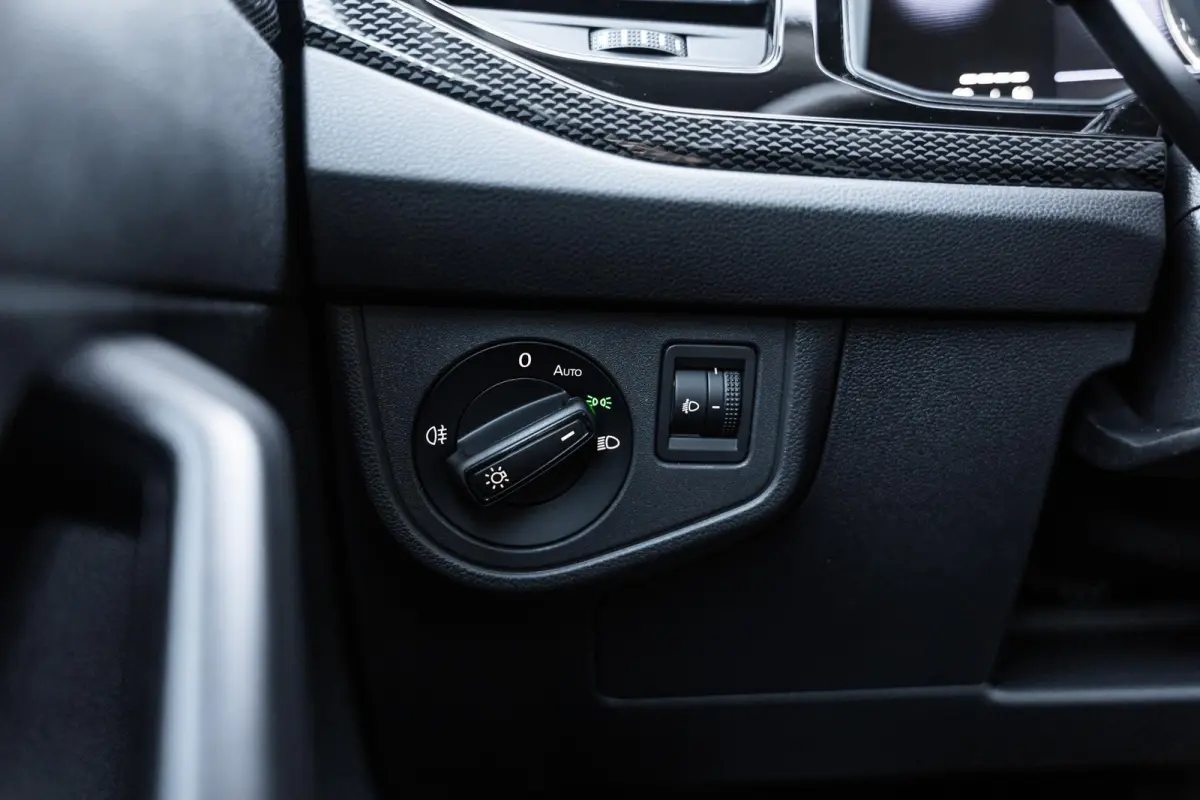 1.0 TSI 115pk Life Edition | App Connect | Achteruitrijcamera | Stoelverwarming