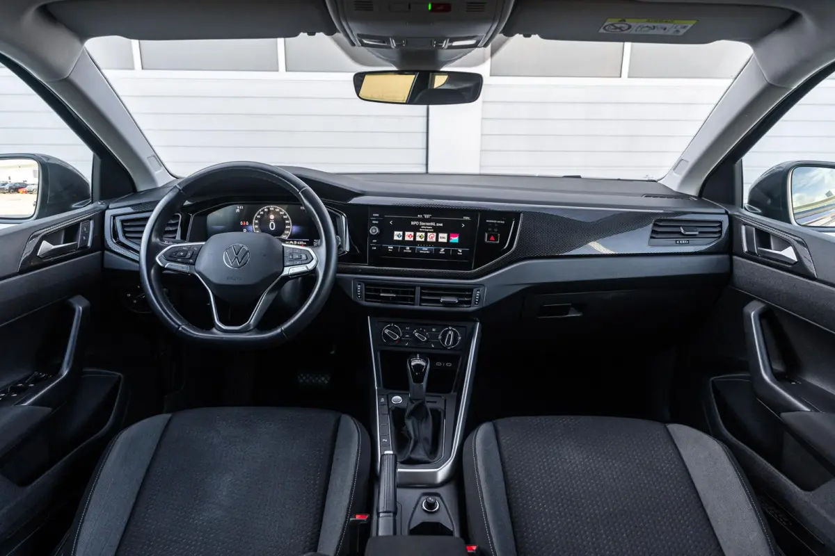 1.0 TSI 115pk Life Edition | App Connect | Achteruitrijcamera | Stoelverwarming
