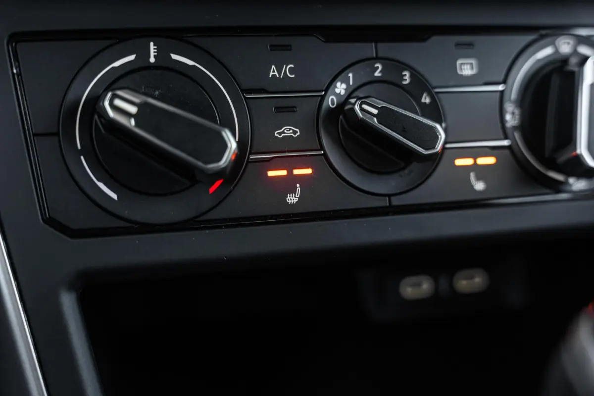 1.0 TSI 115pk Life Edition | App Connect | Achteruitrijcamera | Stoelverwarming