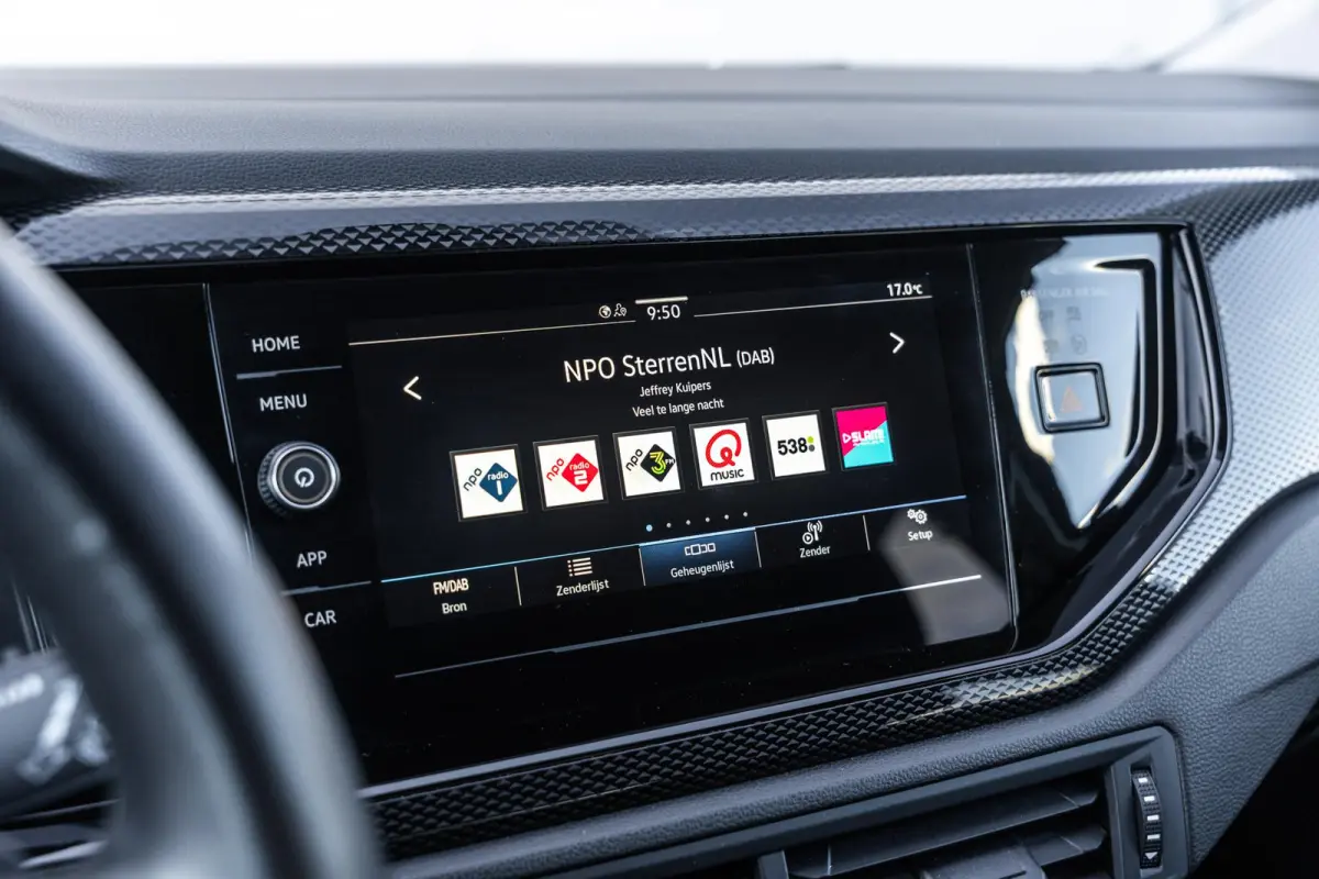 1.0 TSI 115pk Life Edition | App Connect | Achteruitrijcamera | Stoelverwarming