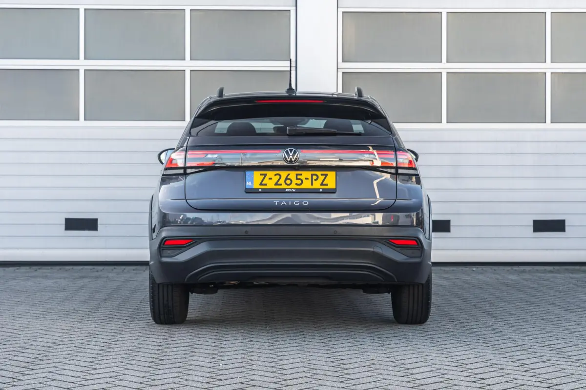 1.0 TSI 115pk Life Edition | App Connect | Achteruitrijcamera | Stoelverwarming