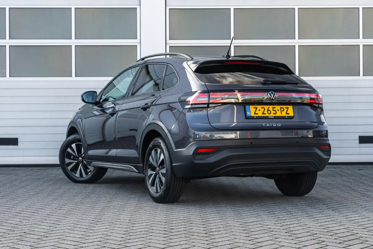 1.0 TSI 115pk Life Edition | App Connect | Achteruitrijcamera | Stoelverwarming