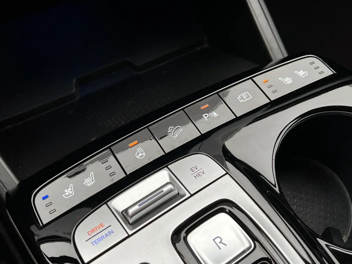 1.6 T-GDI 265pk PHEV Premium 4WD | Leder | Carplay | Climate | Keyless | Navigatie | Elek. Klep | Full - Led | 360 Camera | KRELL Audio | Elek. Stoelen | 19" Lichtmetaal | Winterpakket | Sto