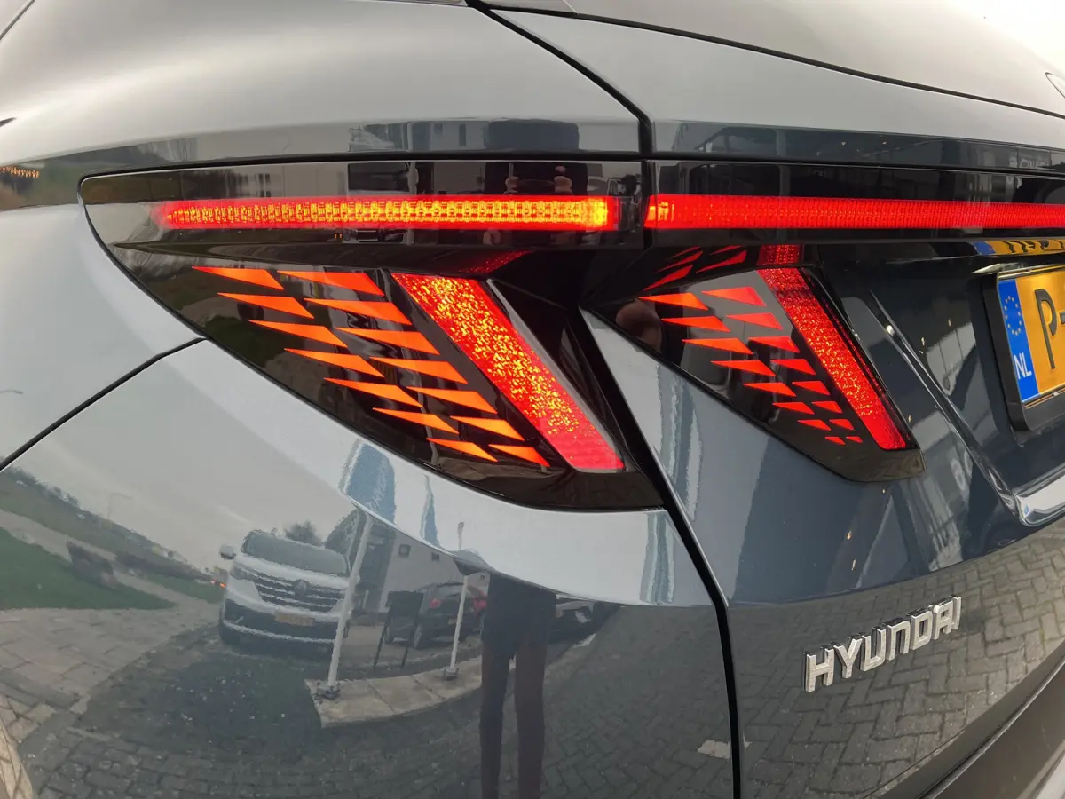 1.6 T-GDI 265pk PHEV Premium 4WD | Leder | Carplay | Climate | Keyless | Navigatie | Elek. Klep | Full - Led | 360 Camera | KRELL Audio | Elek. Stoelen | 19" Lichtmetaal | Winterpakket | Sto