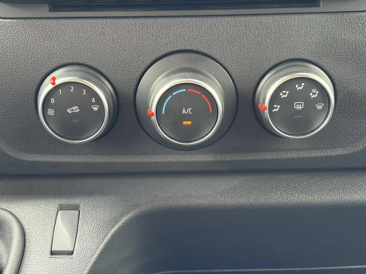 2.3 Turbo L2H1*A/C*CAM*PDC*3-PERS*