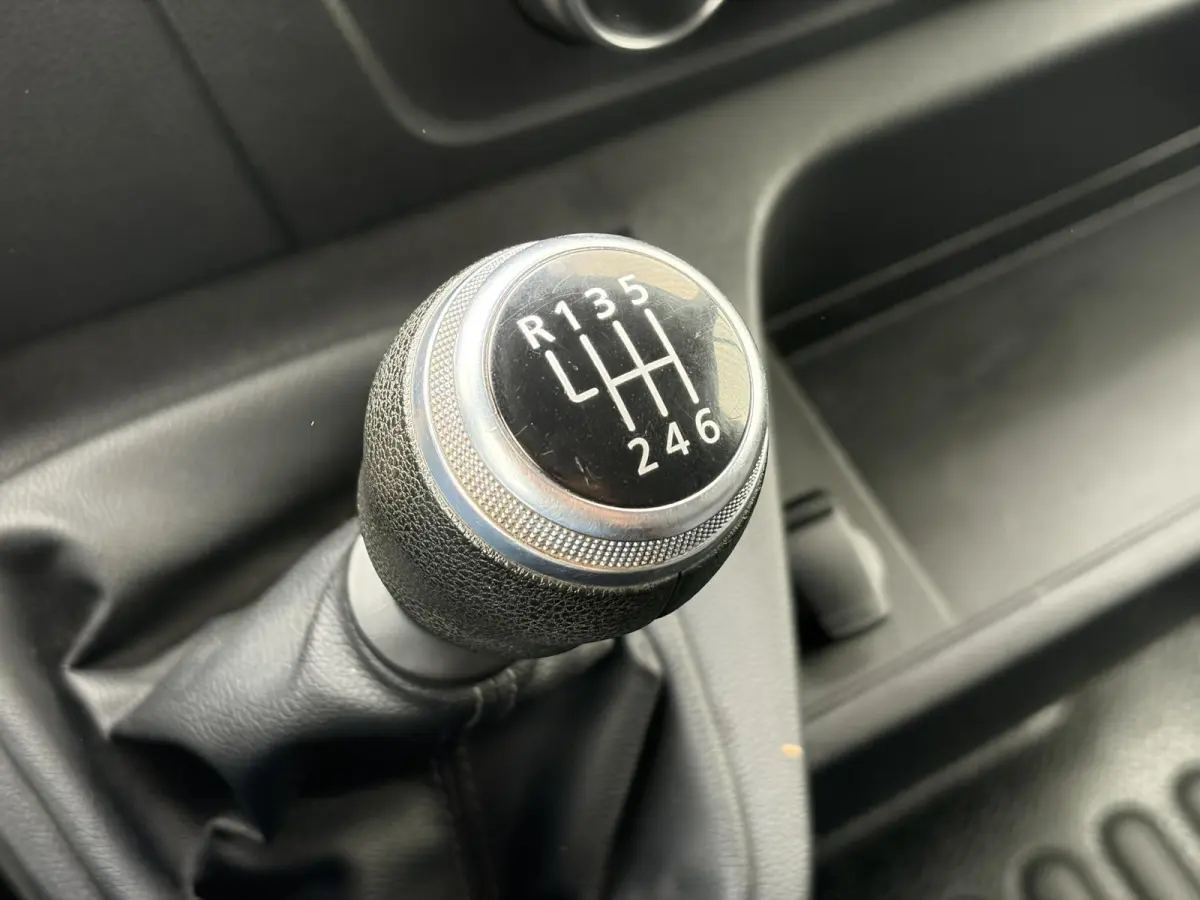 2.3 Turbo L2H1*A/C*CAM*PDC*3-PERS*