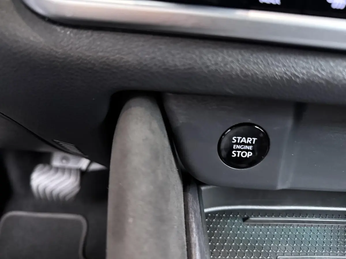 1.3 MHEV Xtronic Tekna Plus | Panoramadak | Lederen Bekl. | BOSE Audio |