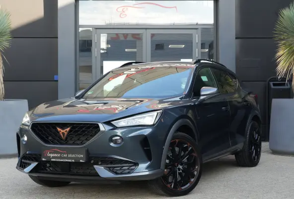 2.0 TSI 4DRIVE VZ | 394pk | Carplay | Stoelverwarming | Camera | Leder Deze CUPRA Formentor is niet zomaar een sportieve SUV. Met zijn krachtige 2.0 TSI benzinemotor, 394 PK, 4Drive vierwiel