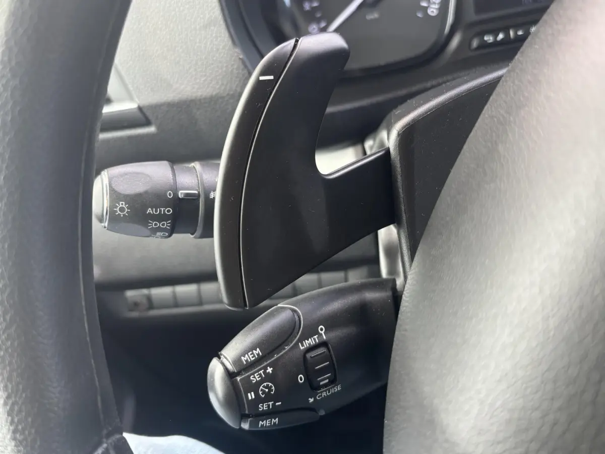 2.0 BlueHDI*AUTOM*2XSCHUIF*NAVI*CAM*CRUISE*ECC*TEL