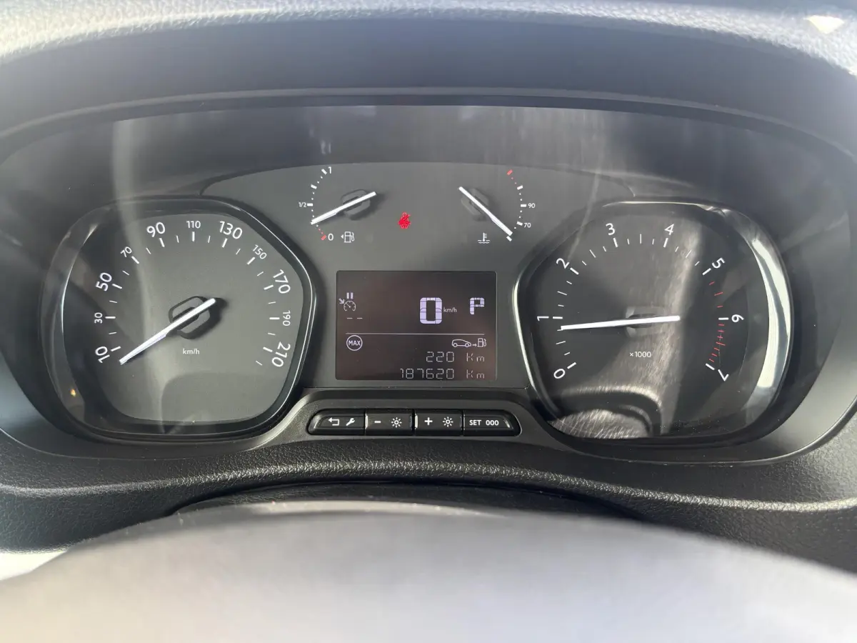 2.0 BlueHDI*AUTOM*2XSCHUIF*NAVI*CAM*CRUISE*ECC*TEL