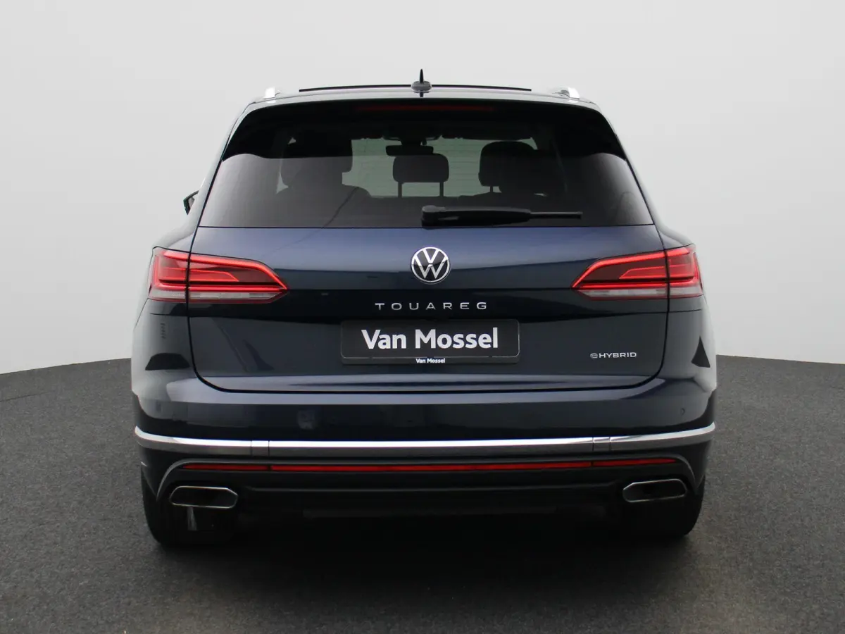 3.0 TSi eHybrid 4MOTION Elegance 381 PK| Dealeronderhouden | Luchtvering | Panoramadak | Leder | Navigatie | 360 Camera | Stoelverwarming