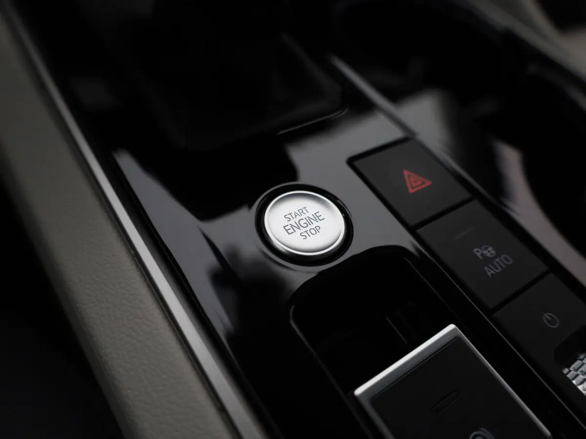 3.0 TSi eHybrid 4MOTION Elegance 381 PK| Dealeronderhouden | Luchtvering | Panoramadak | Leder | Navigatie | 360 Camera | Stoelverwarming