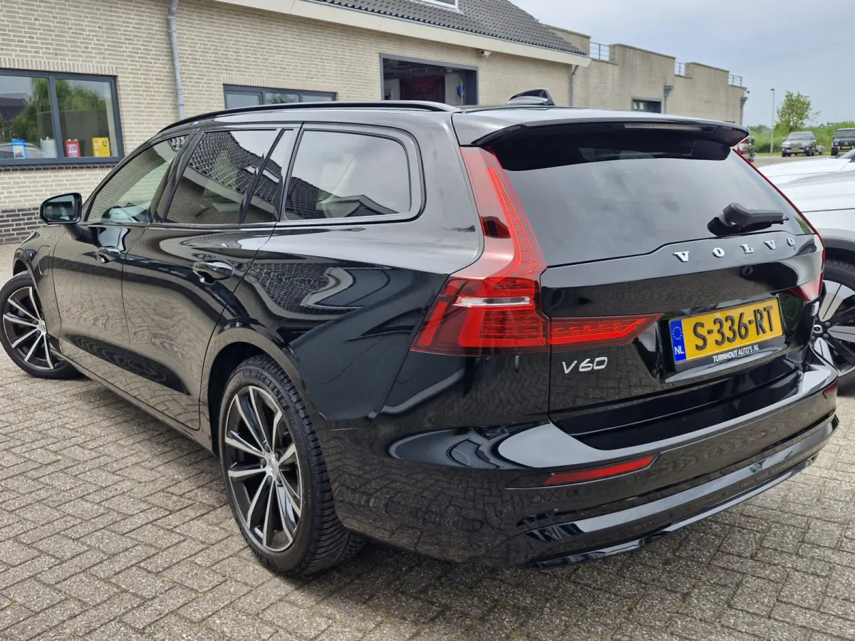 T6 Plug-in hybrid AWD Plus Dark | Apple carplay | Stoel en stuurverwarming | Camera | Enz (SOH) 100 % en Leder-pakket (contourstoelen, hemelbekleding donker, luxe lederen/stof bekleding, spo