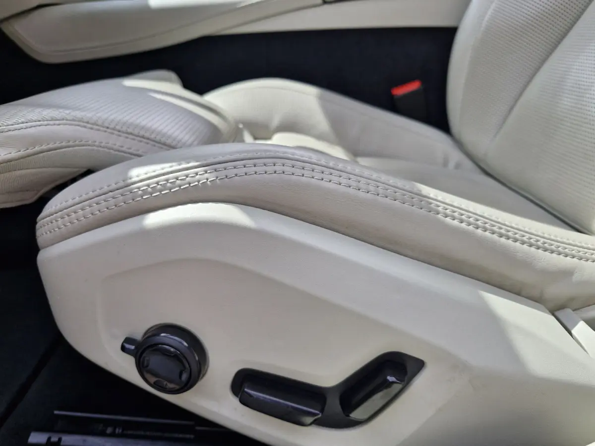 T8 Twin AWD| Full options! | 360 | audio line | Luxury Line (airco separaat achter, elektrisch glazen panorama-dak, head-up display) en Inscription Plus Line (elektrisch verstelbare stoel(en