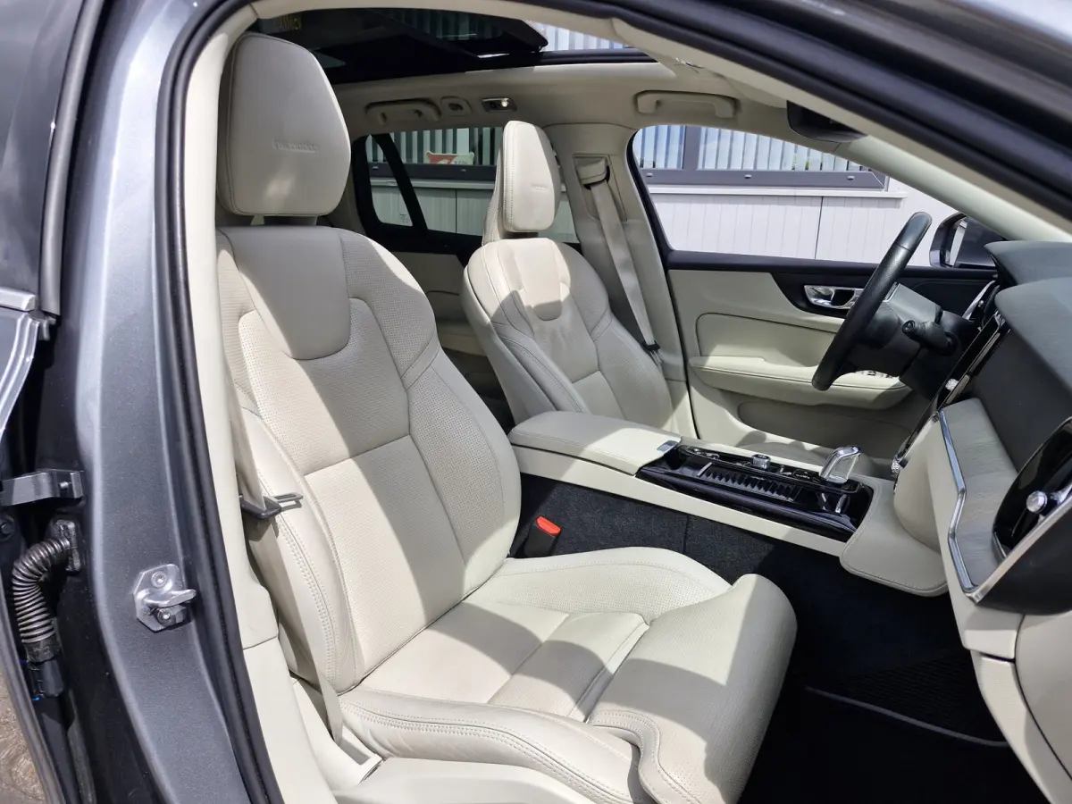 T8 Twin AWD| Full options! | 360 | audio line | Luxury Line (airco separaat achter, elektrisch glazen panorama-dak, head-up display) en Inscription Plus Line (elektrisch verstelbare stoel(en