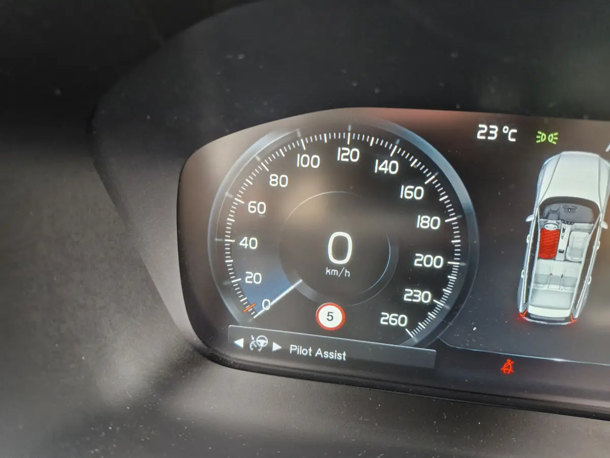 T8 Twin AWD| Full options! | 360 | audio line | Luxury Line (airco separaat achter, elektrisch glazen panorama-dak, head-up display) en Inscription Plus Line (elektrisch verstelbare stoel(en