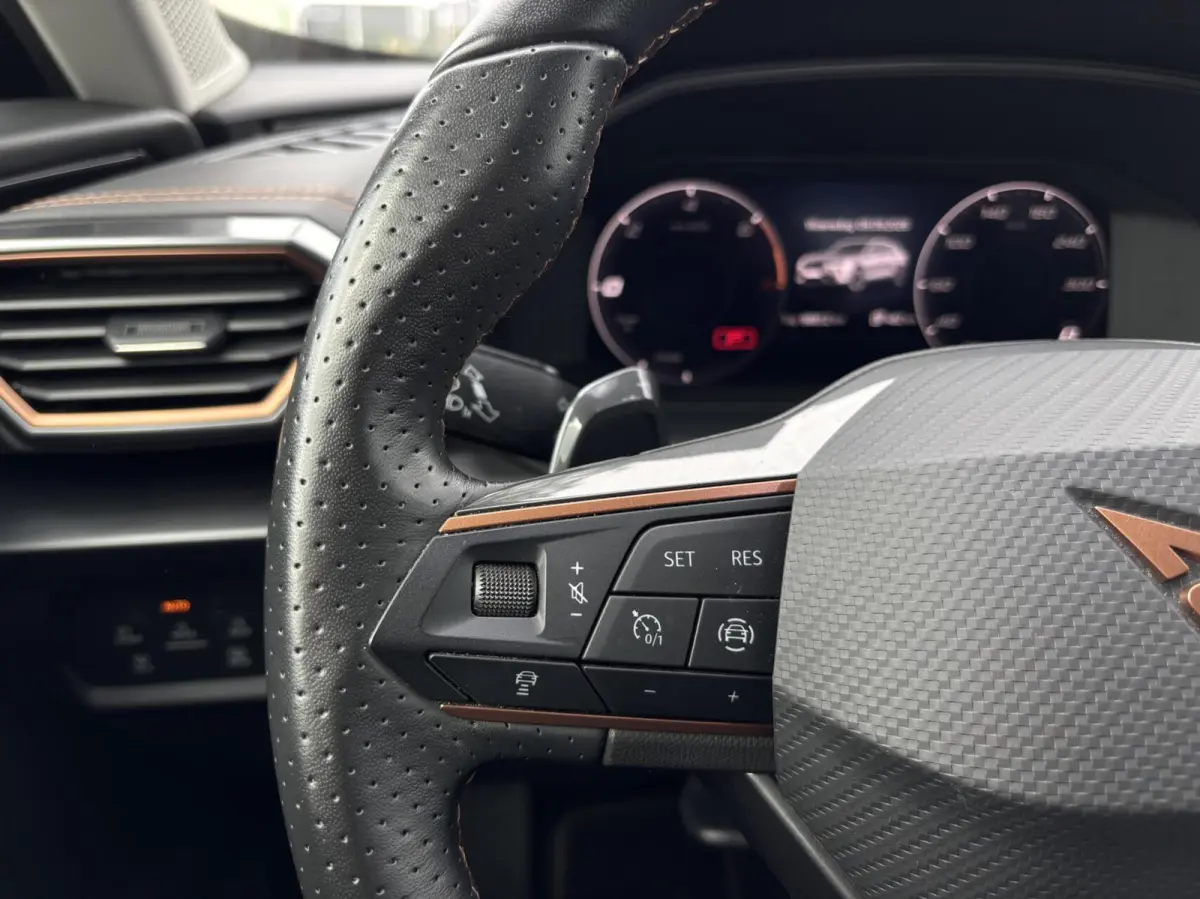 1.4 e-Hybrid adaptive cruise control 360 camera SOH 95,5%