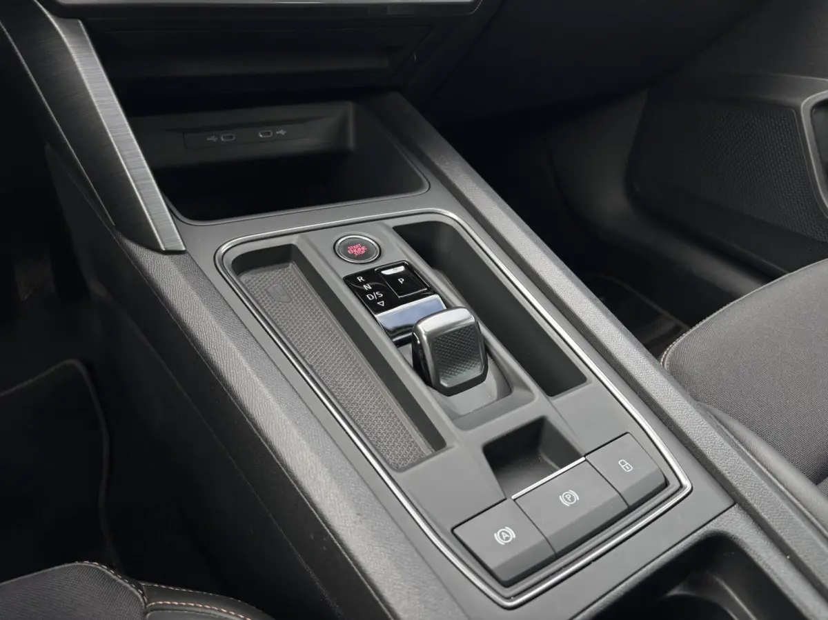 1.4 e-Hybrid adaptive cruise control 360 camera SOH 95,5%