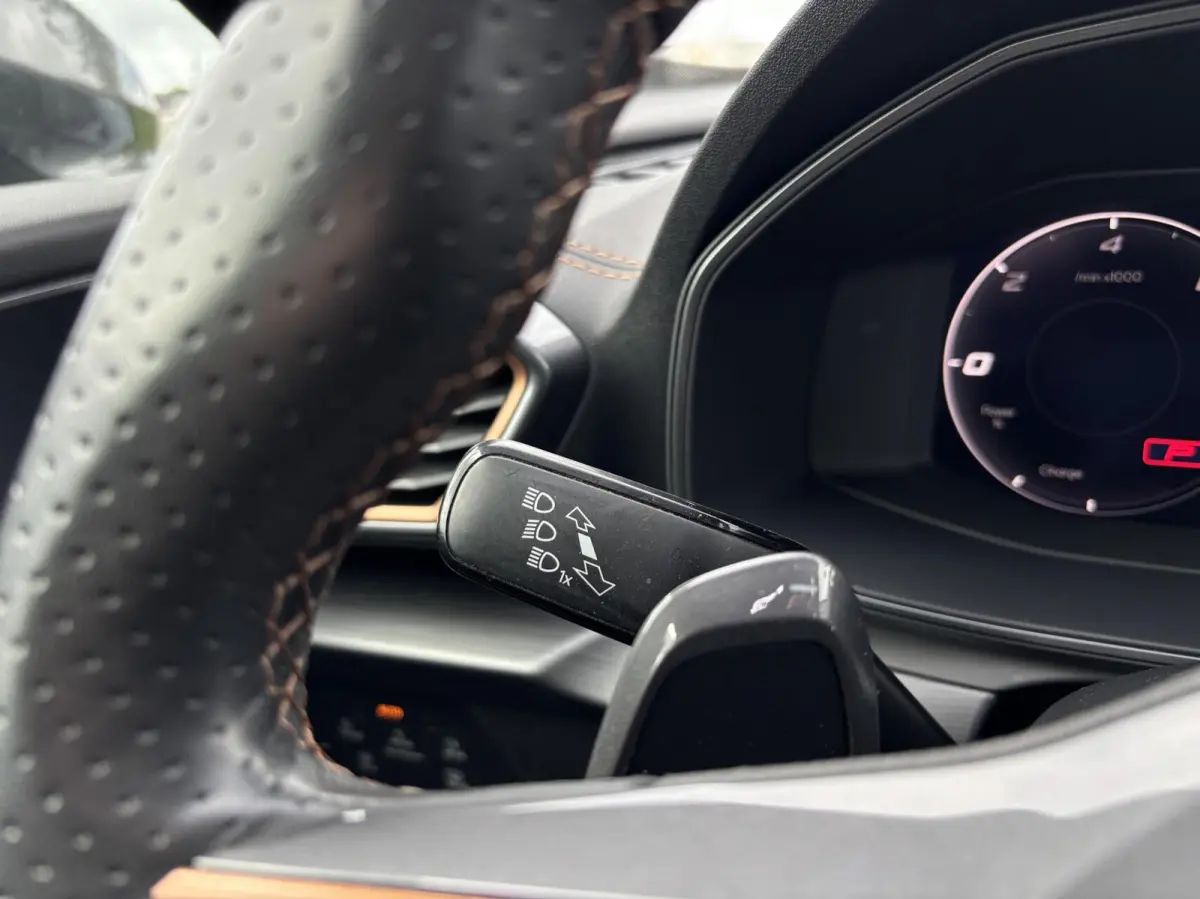 1.4 e-Hybrid adaptive cruise control 360 camera SOH 95,5%
