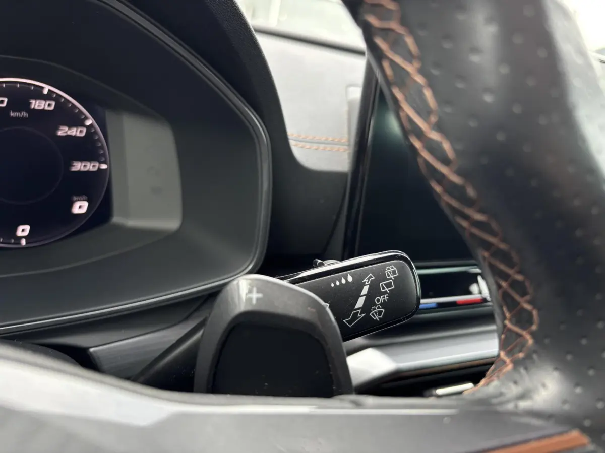 1.4 e-Hybrid adaptive cruise control 360 camera SOH 95,5%