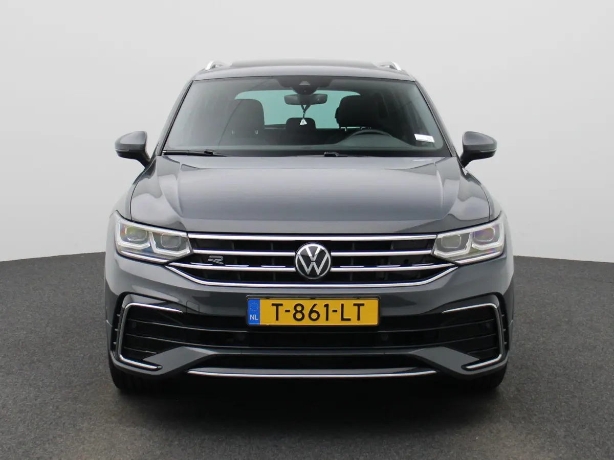 1.4 TSI eHybrid R-Line Business | PANORAMADAK | ACHTERUITRIJCAMERA | APPLE CARPLAY - ANDROID AUTO | ELEKTRISCHE ACHTERKLEP | TREKHAAK | STOELVERWARMING | STUURWIELVERWARMING | KEYLESS | NAVI