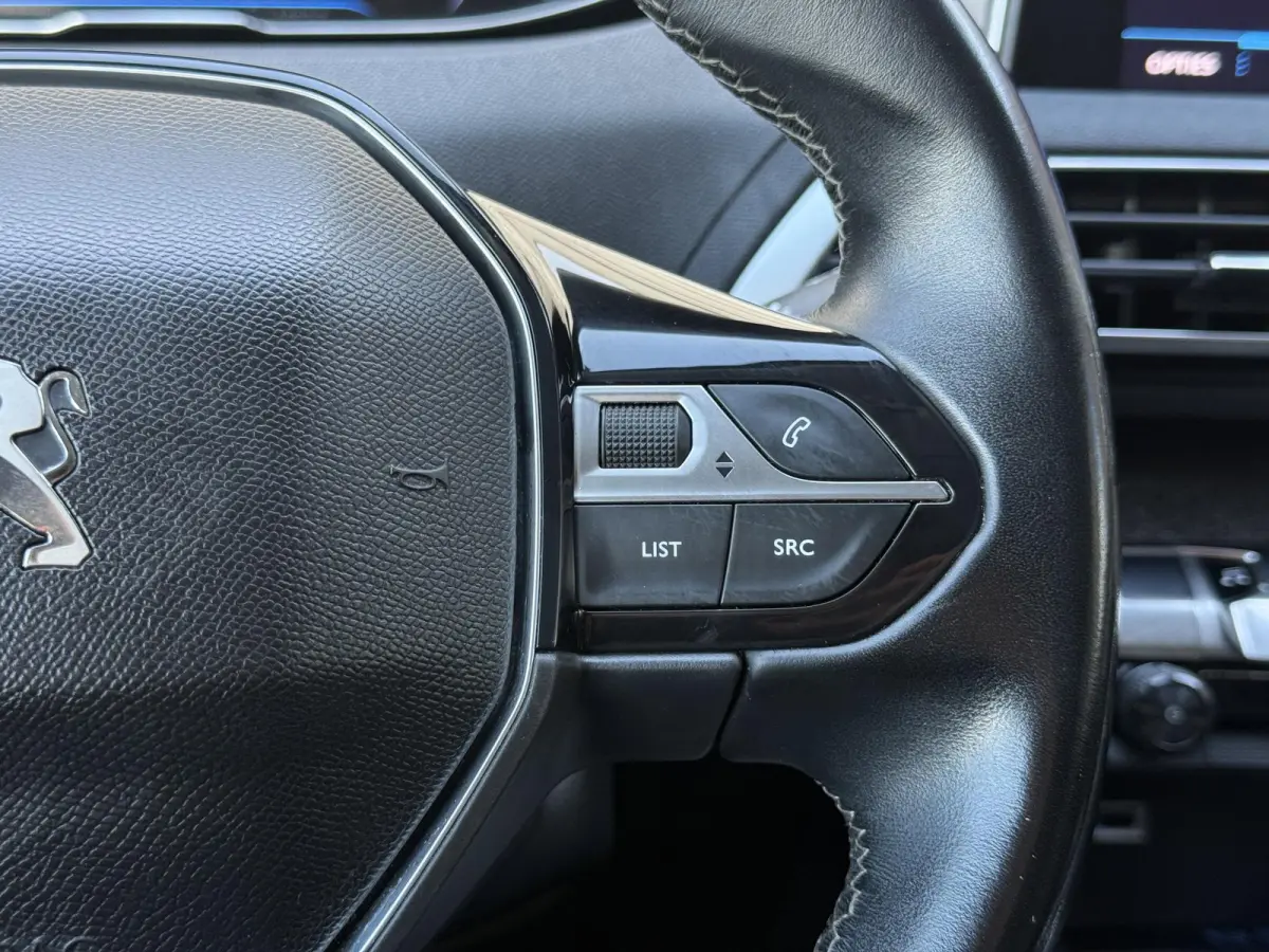 1.2 PureTech Premium 7p. 2e Eigenaar|Camera|Carplay|D-riem vv in 2023|Clima|Cruise|PDC V+A|Trekhaak|N.A.P|APK tot 06-2027