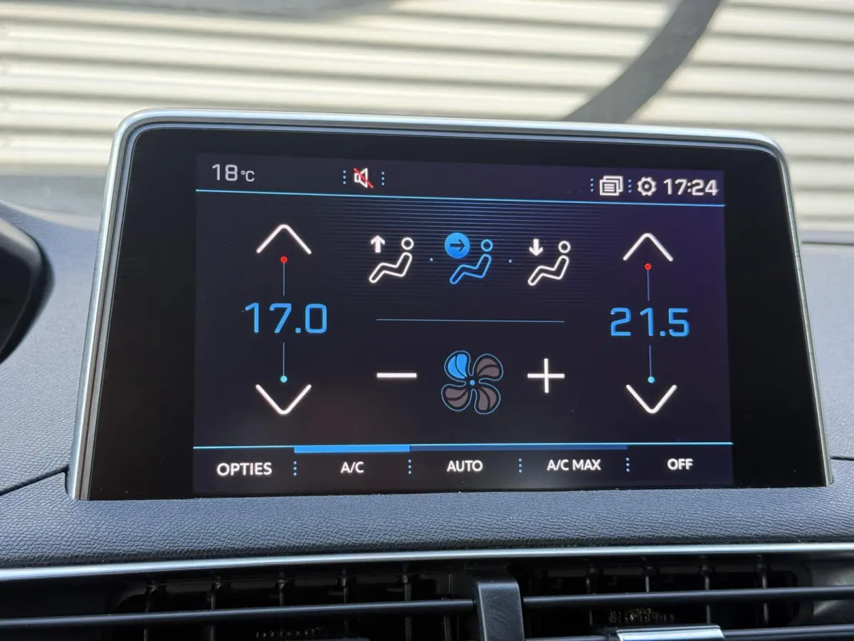 1.2 PureTech Premium 7p. 2e Eigenaar|Camera|Carplay|D-riem vv in 2023|Clima|Cruise|PDC V+A|Trekhaak|N.A.P|APK tot 06-2027
