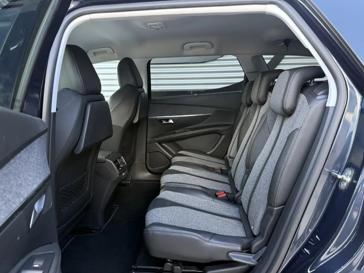 1.2 PureTech Premium 7p. 2e Eigenaar|Camera|Carplay|D-riem vv in 2023|Clima|Cruise|PDC V+A|Trekhaak|N.A.P|APK tot 06-2027