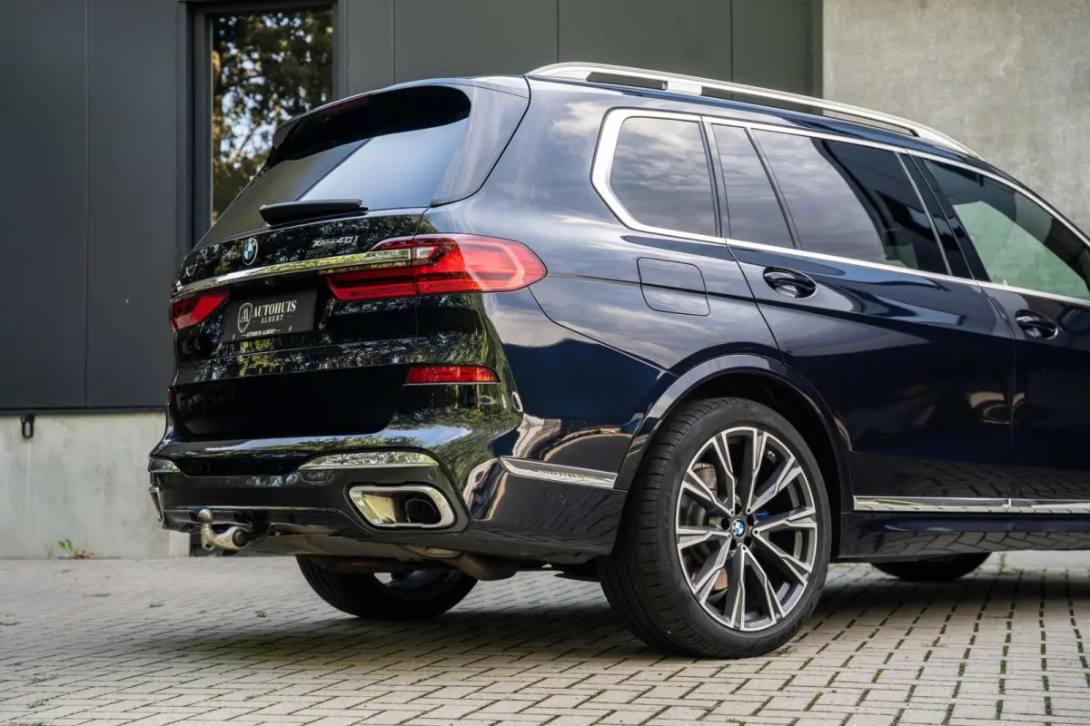 xDrive40i M Sport H/K Skylounge Massage SoftClose 22'
