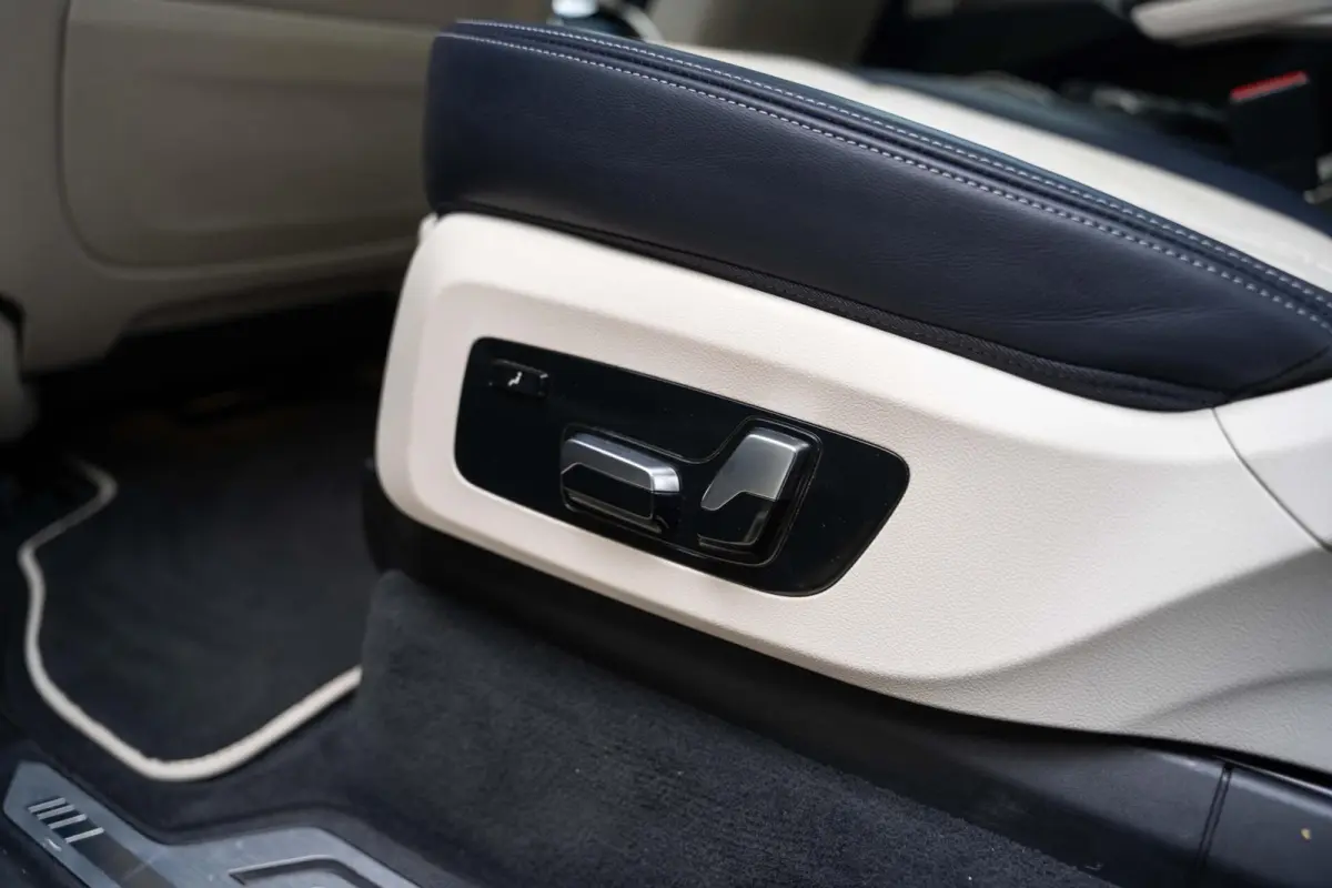 xDrive40i M Sport H/K Skylounge Massage SoftClose 22'