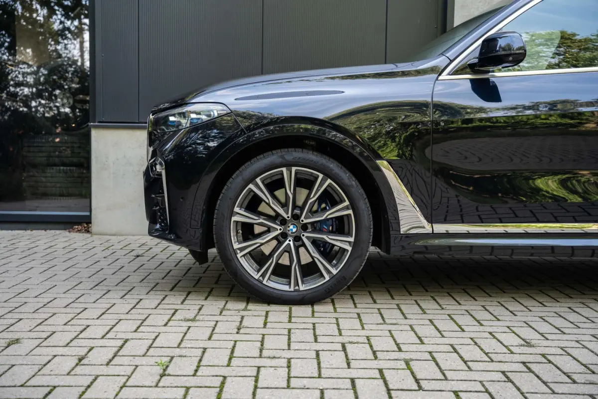 xDrive40i M Sport H/K Skylounge Massage SoftClose 22'
