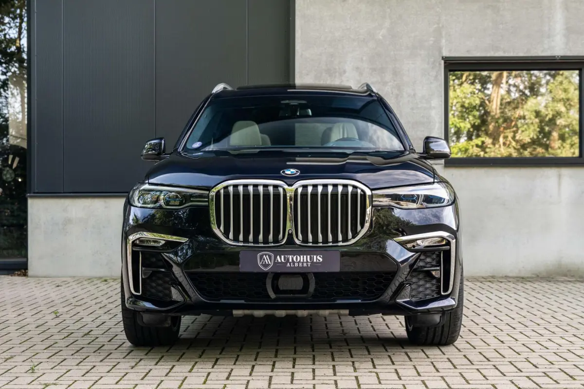 xDrive40i M Sport H/K Skylounge Massage SoftClose 22'