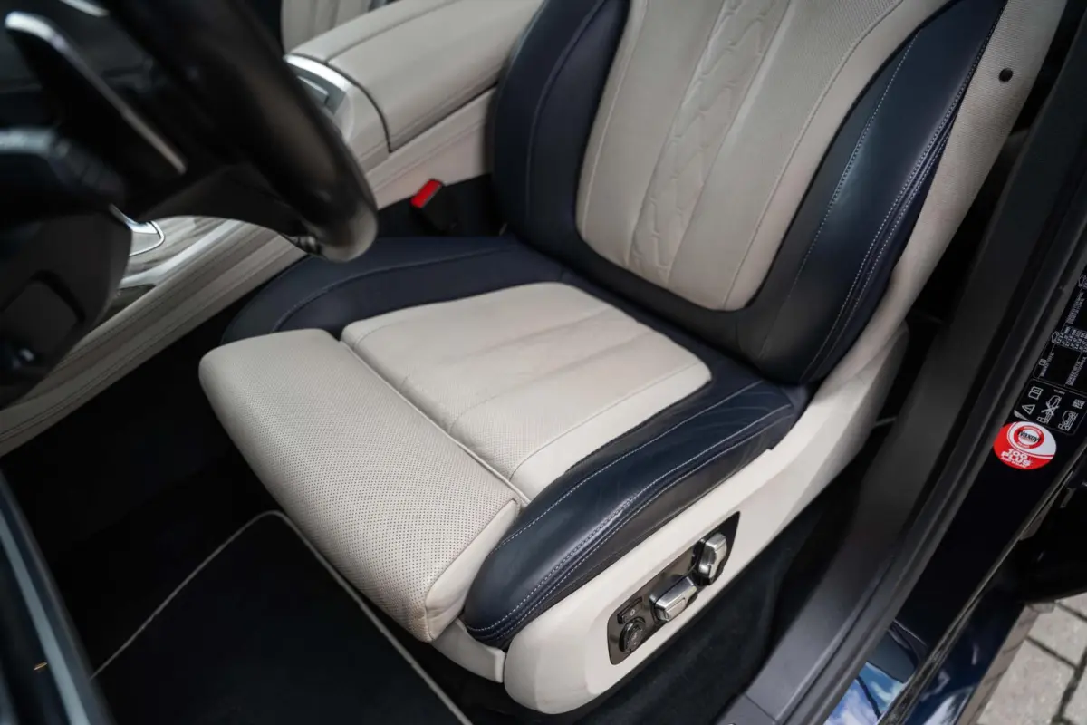 xDrive40i M Sport H/K Skylounge Massage SoftClose 22'