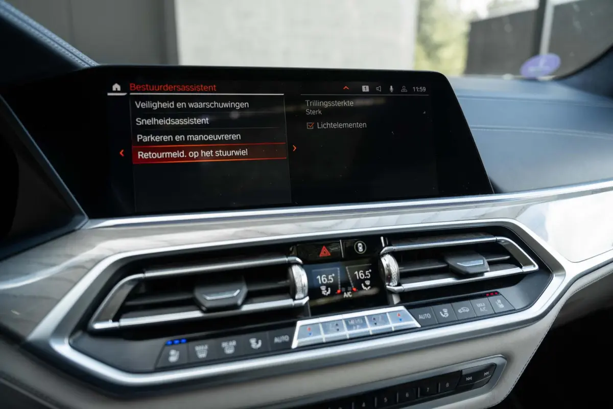xDrive40i M Sport H/K Skylounge Massage SoftClose 22'