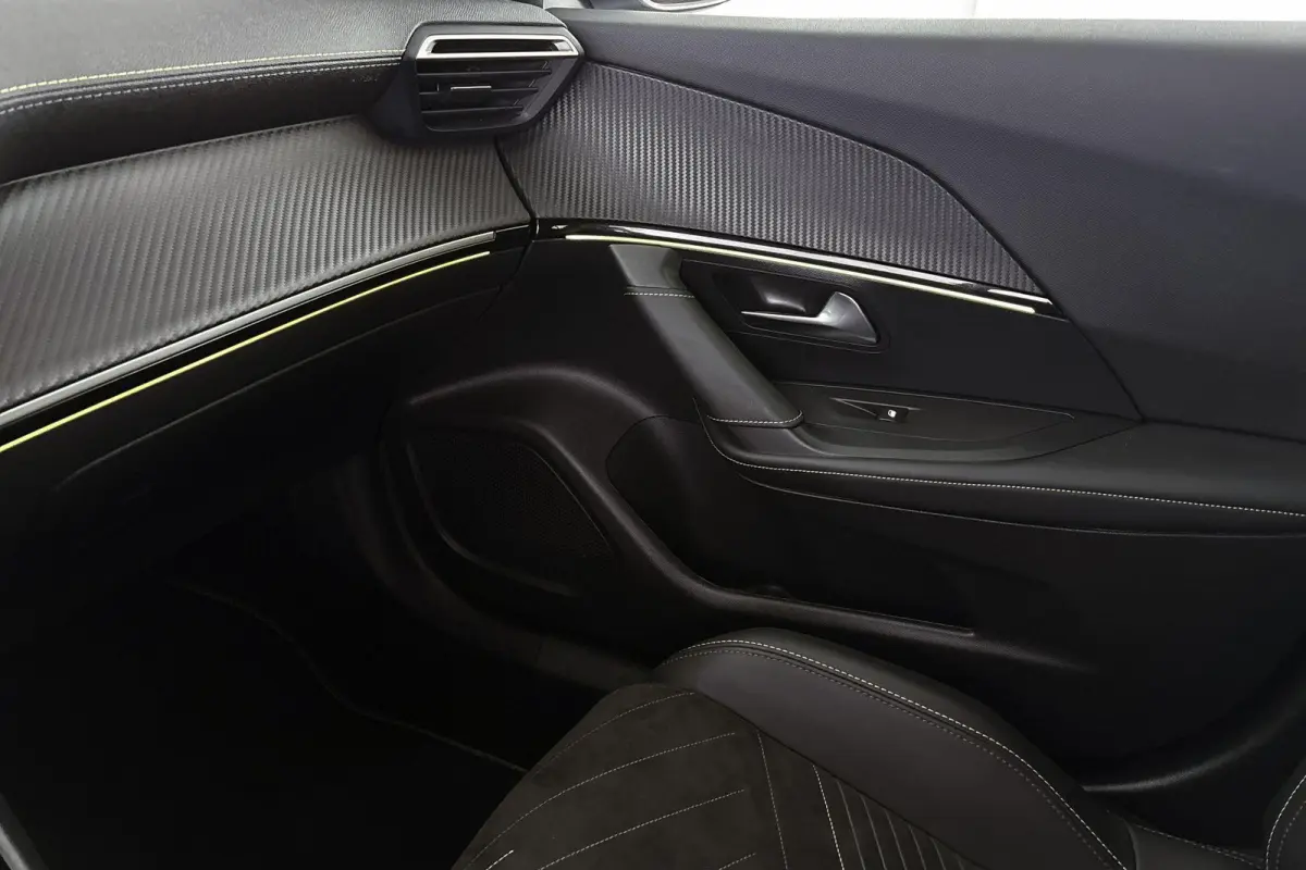 1.2 PureTech 130 GT Automaat Adaptive Cruise Stoelverwarming Massage