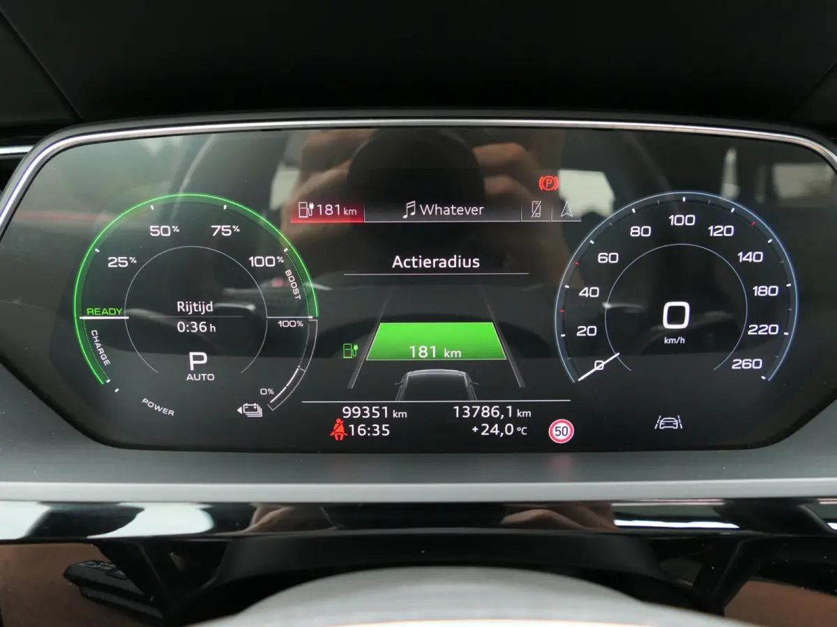 e-tron 55 quattro advanced 95 kWh | 360°-camera | Trekhaak | 21-inch velgen | Apple-/Android Carplay | Elektrische achterklep | Memory | bang & olufsen | Acc |
