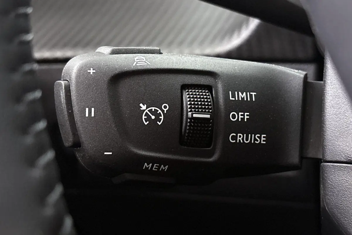 1.2 Hybrid 145 Allure Keyless 360-Camera Dodehoek